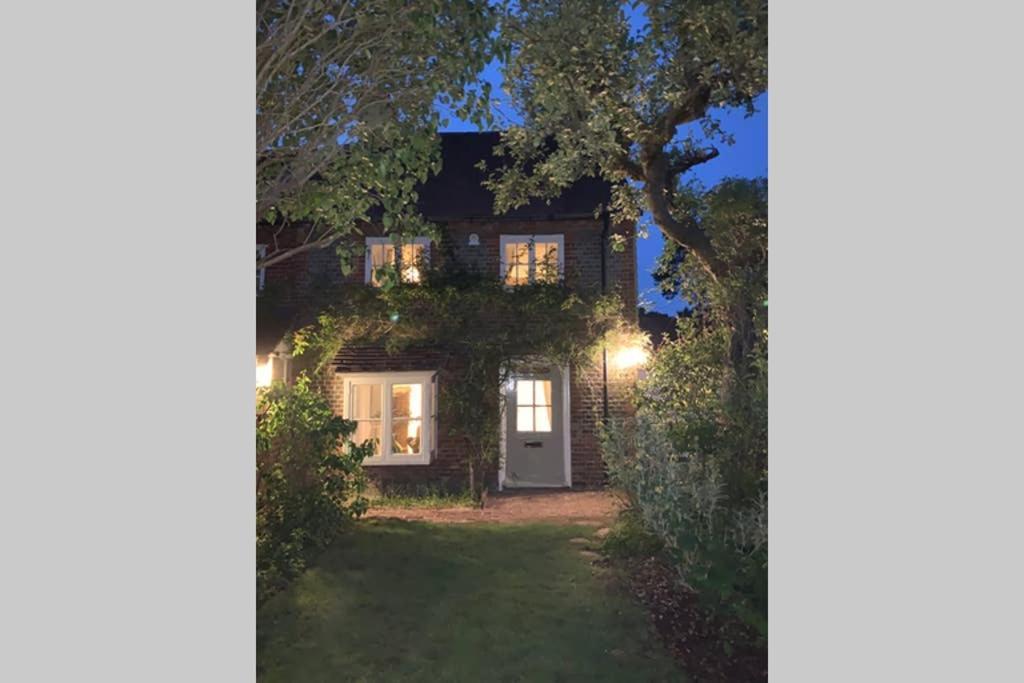 Rose Cottage Rowland's Castle エクステリア 写真